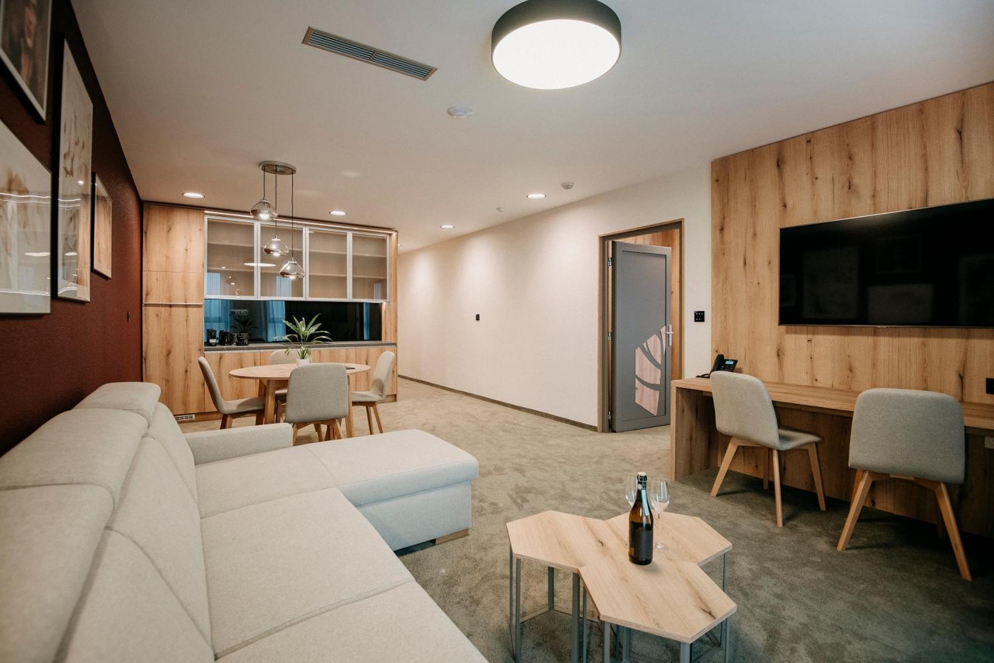 Rm Hotel Wellness & Congress 普列维扎 外观 照片